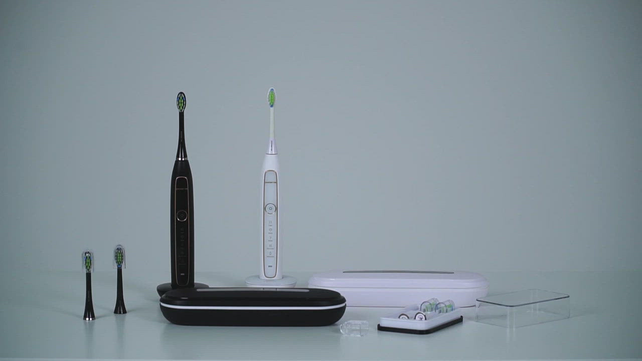 Зубная щетка Polaris PETB 0101 TC со звуковой технологией очистки с пятью режимами очистки  и дорожным чехлом и USB зарядкой